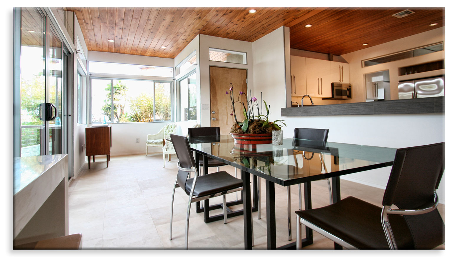 Energy Efficient - Natural Sunlight Energy-Efficiency - Natural Sunlight