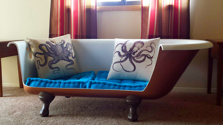 bathtub-couch