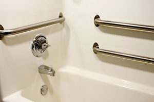 Home Safety Tip: Install Grab Bars in Bathtub