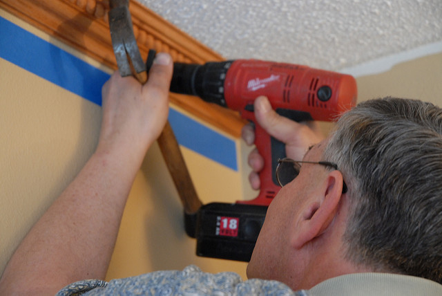 How To Install Crown Molding installingcrownmolding_chris_flickr_cc2.0
