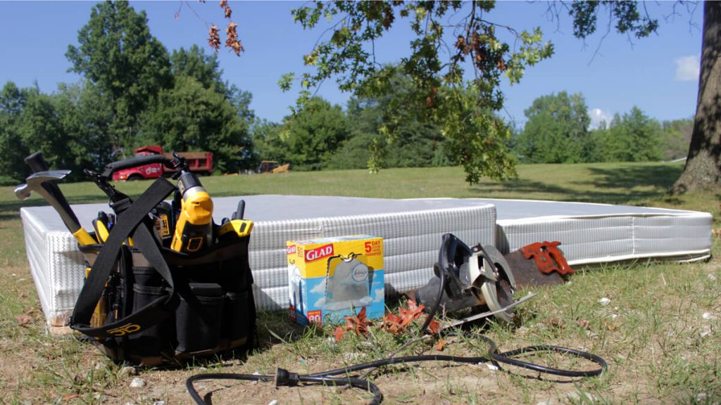 breakingdownmattresstools