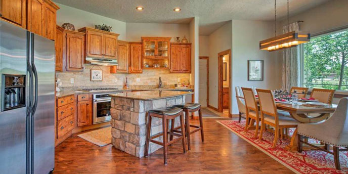 Large Vacation Lodge Interior in Colorado Springs