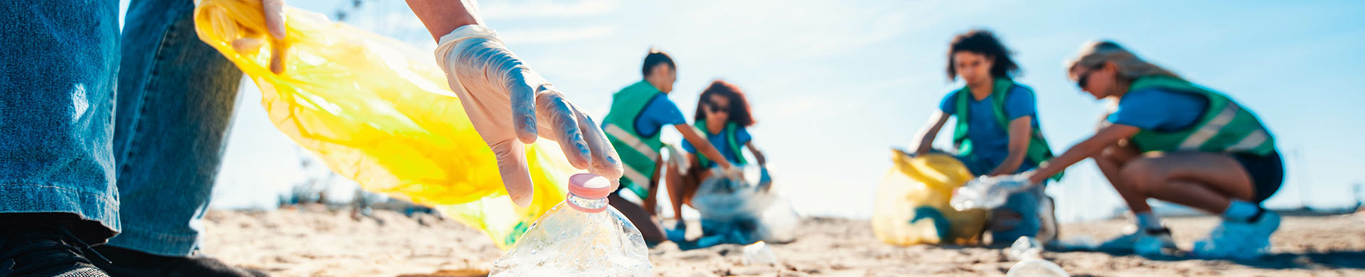 Volunteers Cleaning Up the Coast for Coastal Cleanup Day