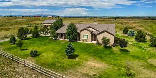 Large Lodge Airbnb in Rural Colorado Springs on a Beautiful, Sunny Day