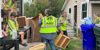 Volunteers Cleaning Up With Rose Rock Habitat