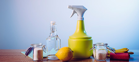 Reusing Glass Bottles by Attaching a Spray Nozzle