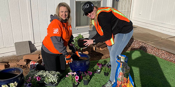 Volunteers Plant Flowers to Spruce Up a Veteran’s Home